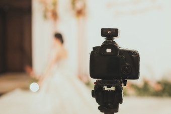 照相机拍摄拍婚纱照