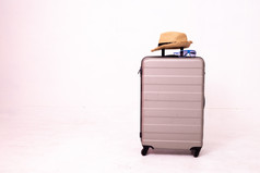夏季旅行的行李箱
