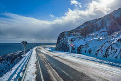 路挪威斯堪的那维亚公路雪景