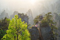 张家界山峰阳光雾气摄影图片