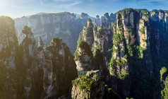 张家界山峰山岳晚霞摄影图片