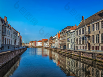 欧洲小镇运河房屋摄影图片