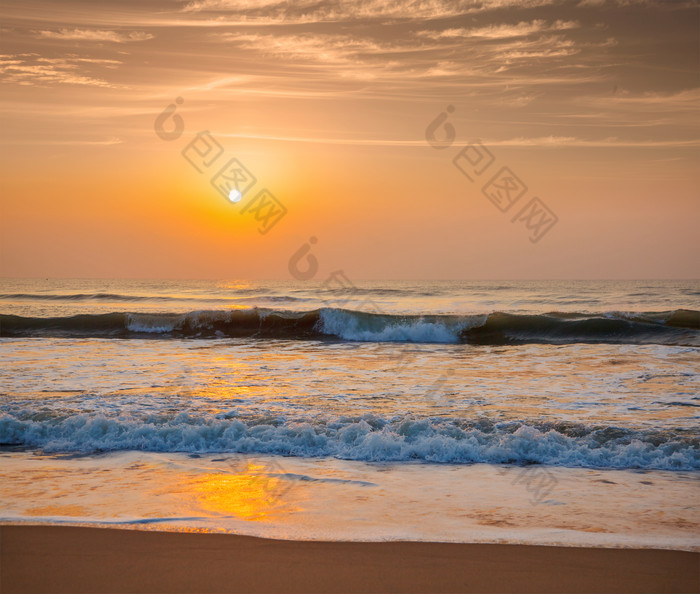 美丽的海平面日落景象摄影图