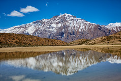 宁静美丽的湖泊美景