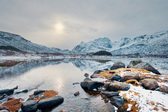 岛屿挪威日落海水<strong>雪山</strong>