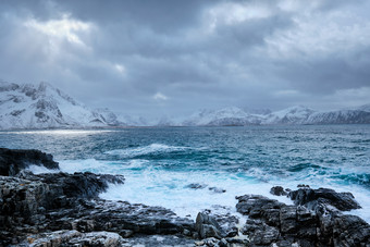 奥索滕挪威岩石海水云彩