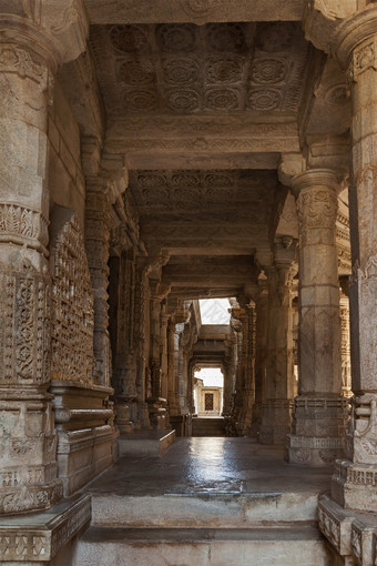 拉贾斯坦邦拉纳克普尔古老的体系结构