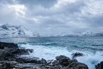 挪威岩石岛屿海浪天空