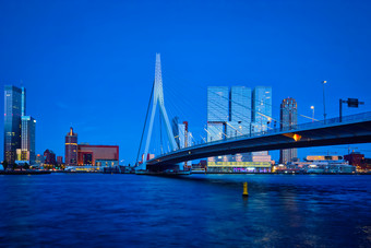 鹿特丹荷兰桥黄昏
