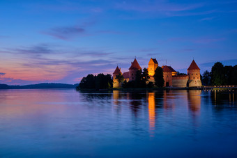 特拉凯立陶宛城堡黑夜