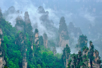 山峰石柱摄影图片