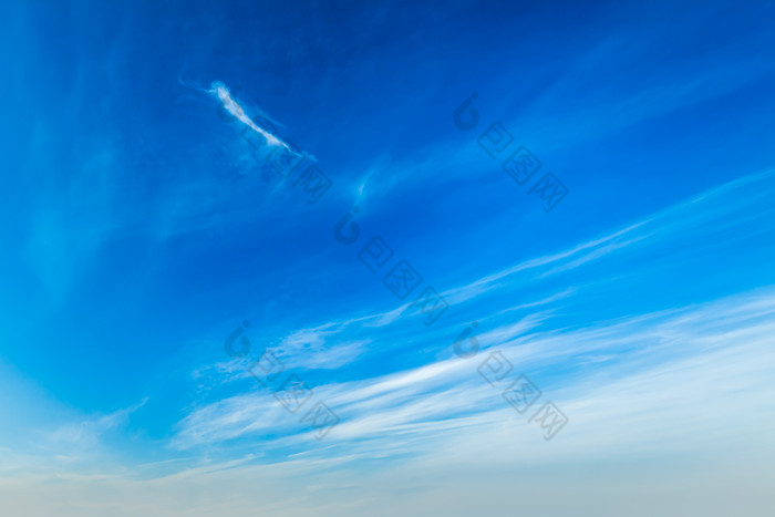 蓝色蓝天天空摄影图