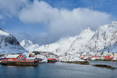 一个村冬季雪景