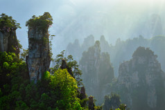 山峰远山植被摄影图片