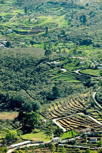 偏远山区里的农村<strong>梯田</strong>