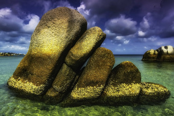 亚洲<strong>海滩</strong>上的卵石摄影图