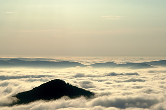 户外景色<strong>天空</strong>白云云山摄影图