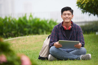 亚洲越南学生男孩