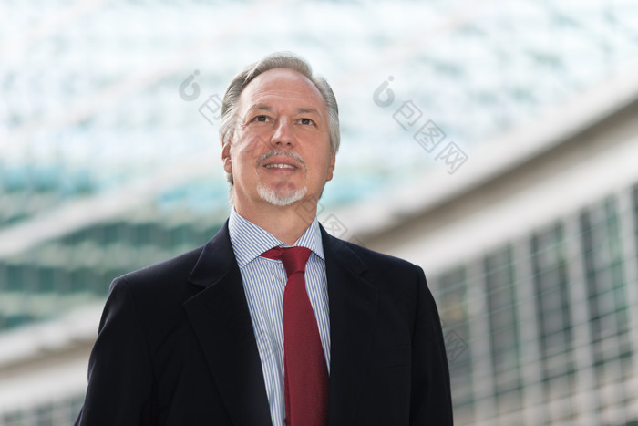 公司集团的负责人