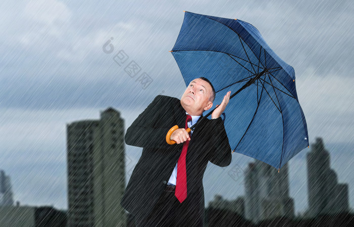 下雨阵雨伞失败