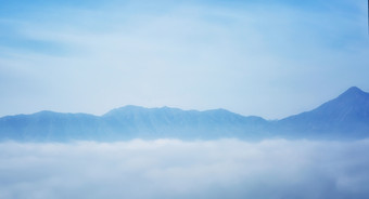 <strong>蓝色</strong>写意中国风山水画山川风光