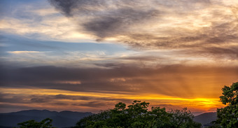 夕阳时的晚霞天空云彩