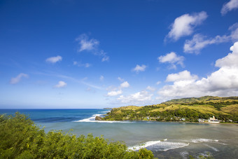 海岸线和对面<strong>岛屿</strong>