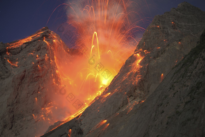 火山大爆发摄影插图