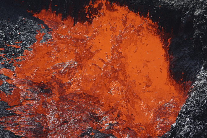 熔岩岩浆喷泉摄影插图
