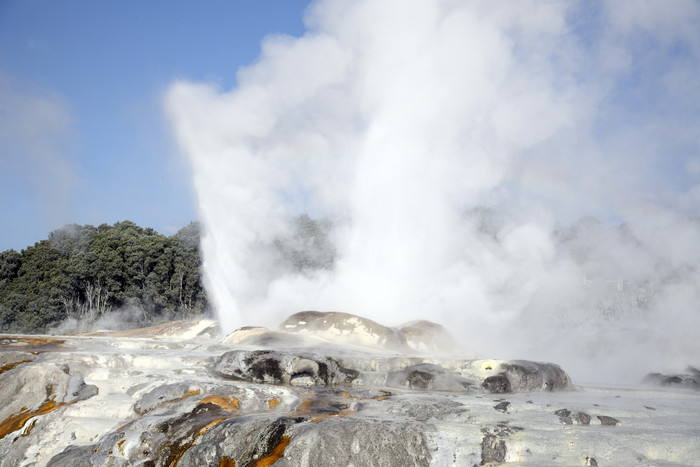 自然火山喷泉风景摄影图