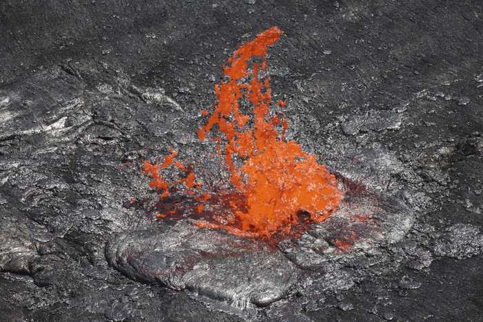 火山熔岩飞溅物插图