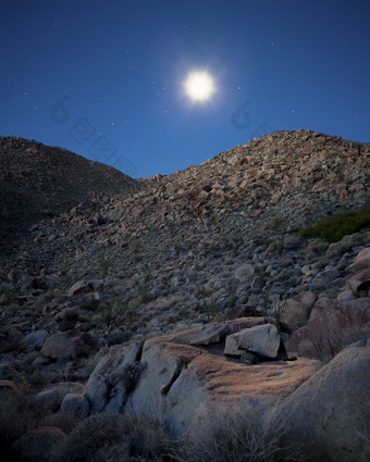 山脉<strong>岩石</strong>夜景摄影插图