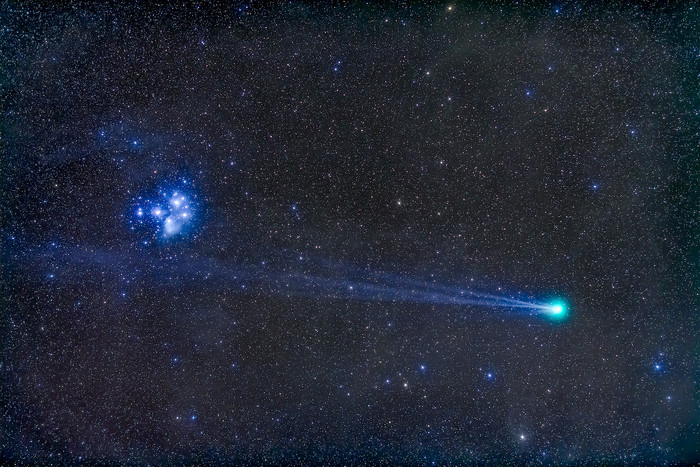 宇宙里的一颗彗星