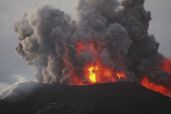 火山大<strong>爆发</strong>熔浆摄影图