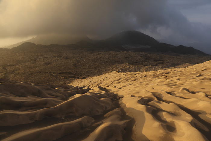 沙漠荒地摄影插图
