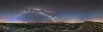 全景野外的星空