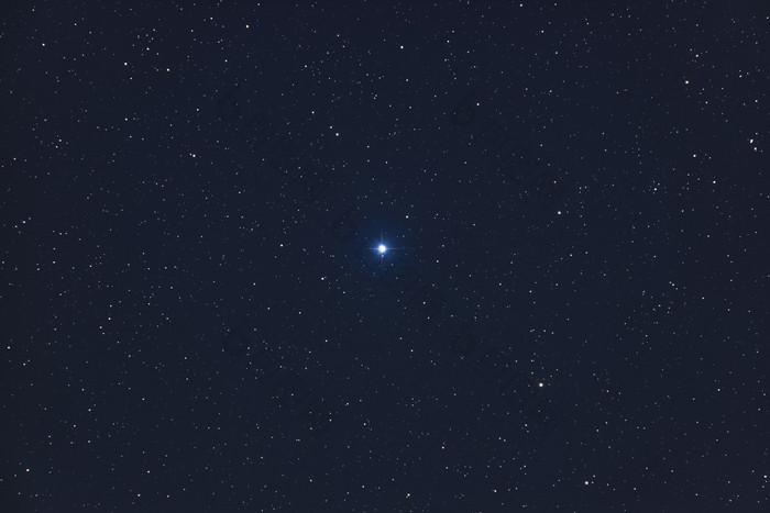 珀尔修斯明亮的光明的辉煌的星星