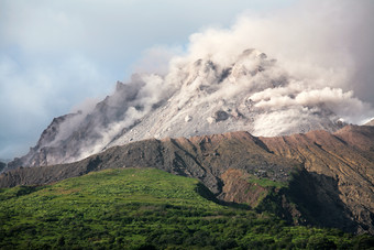 活跃的<strong>火山</strong>风景摄影插图