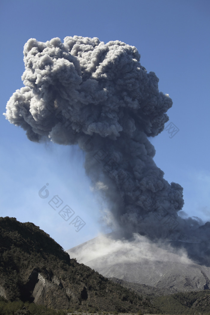 火山爆发摄影风景插图