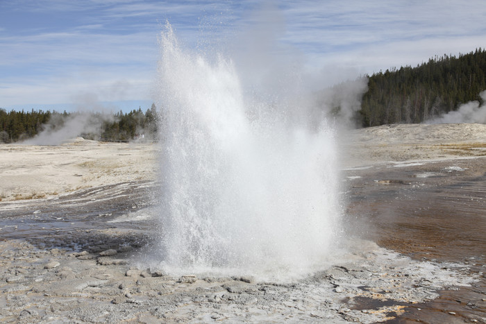 火山喷发水蒸气摄影插图
