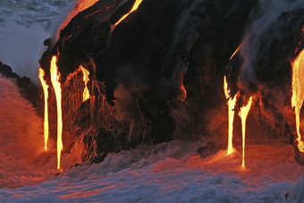 火山爆发熔浆<strong>灾害</strong>摄影图