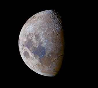 左侧月亮星球摄影插图