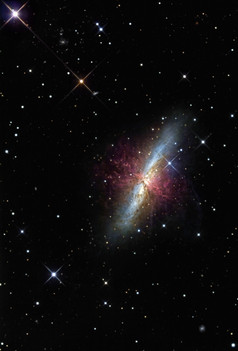 银河星体爆炸摄影插图