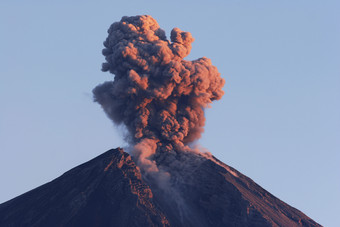 火山烟尘风景<strong>摄影</strong>插图