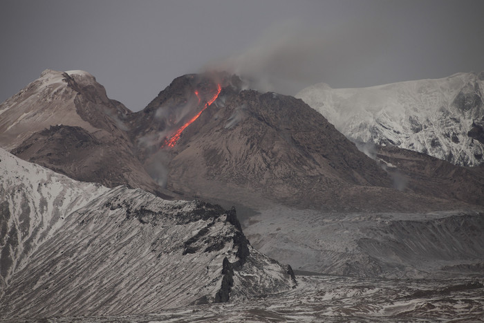 成层火山熔岩风景摄影插图
