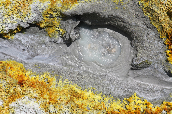 火山泥浆特写摄影插图