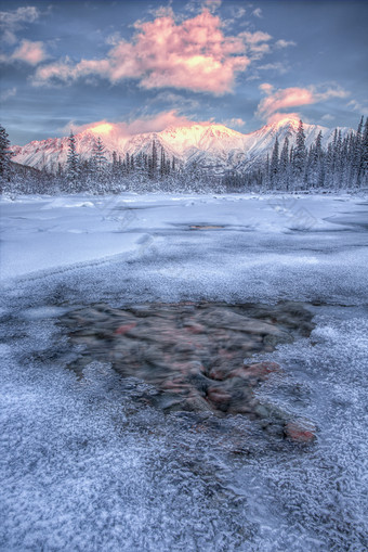 雪地<strong>雪山</strong>风景摄影插图