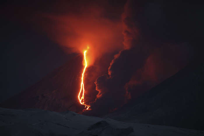 火山活动风景摄影插图