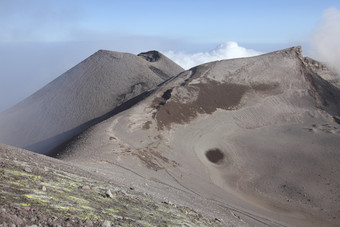 火山陨石坑喷气口摄影插图