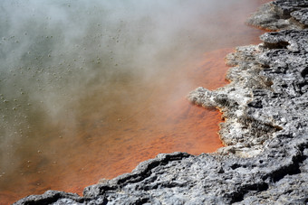 <strong>火山</strong>温泉摄影插图